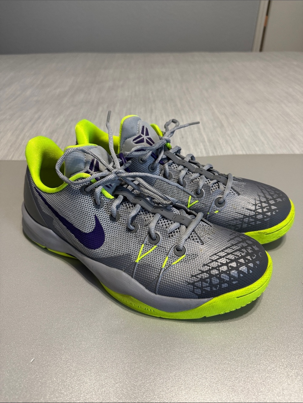 Nike Zoom Kobe Venomenon 4 Wolf Grey Court Purple Volt 635578-057 Size 10